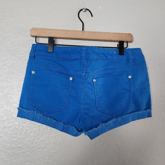 Tinseltown Blue Shorts - Picture 2 of 6
